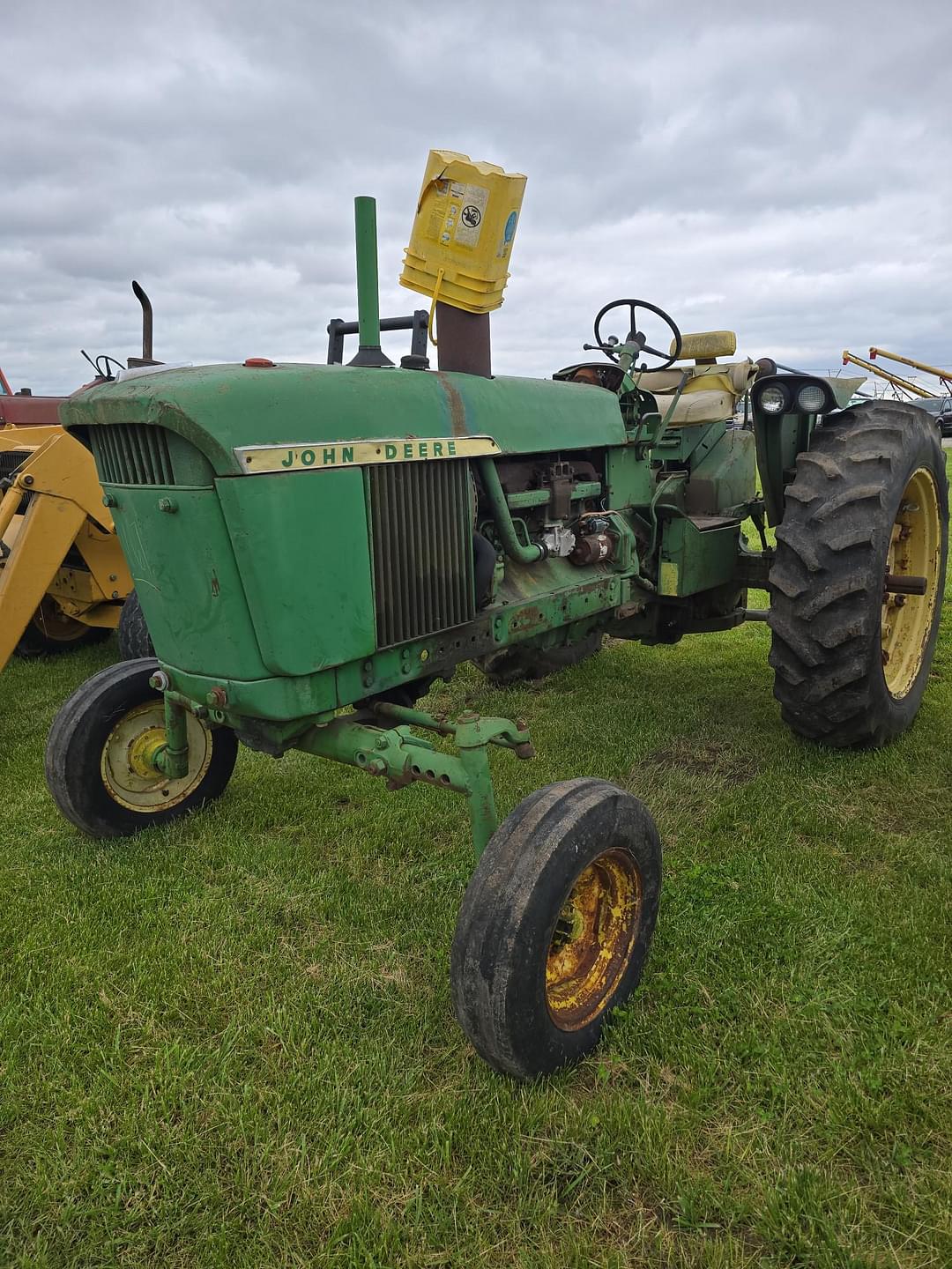 Image of John Deere 4010 Primary image