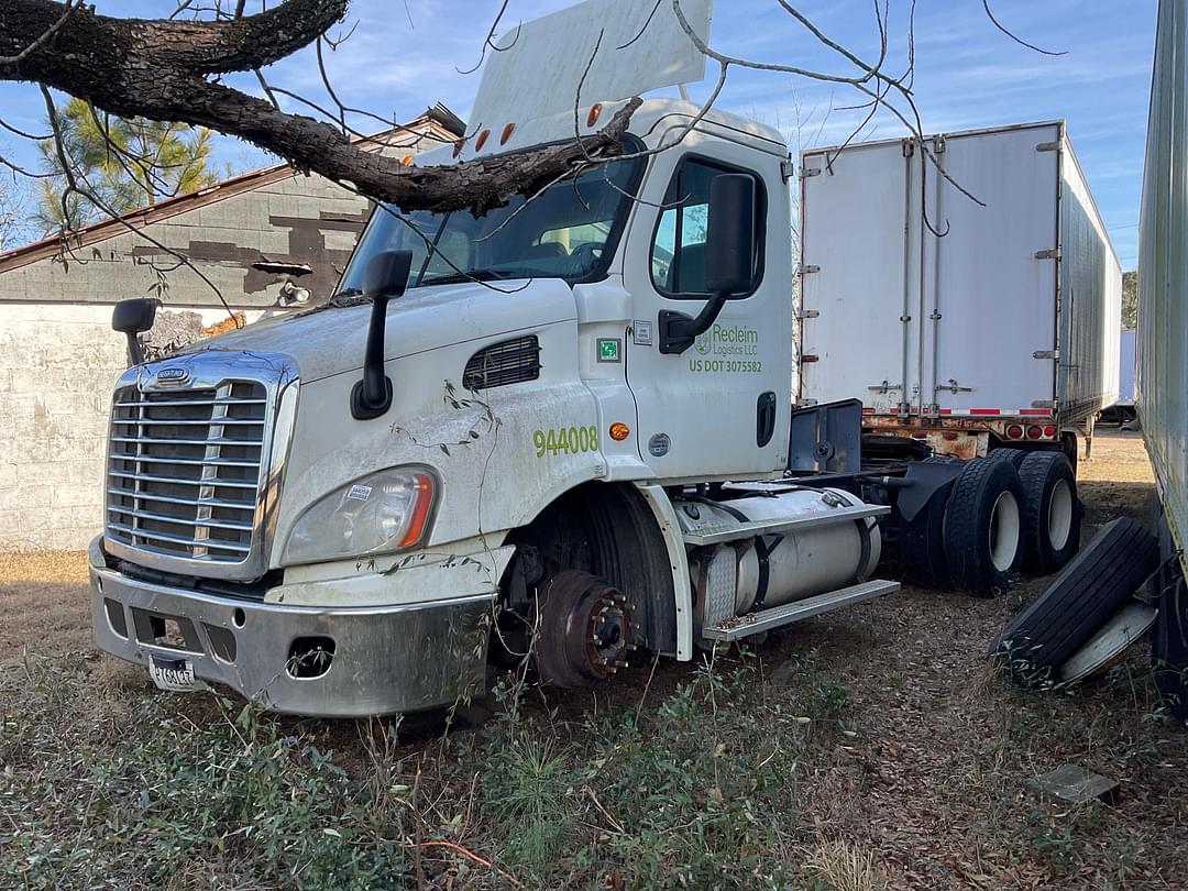 Image of Freightliner Cascadia Primary image