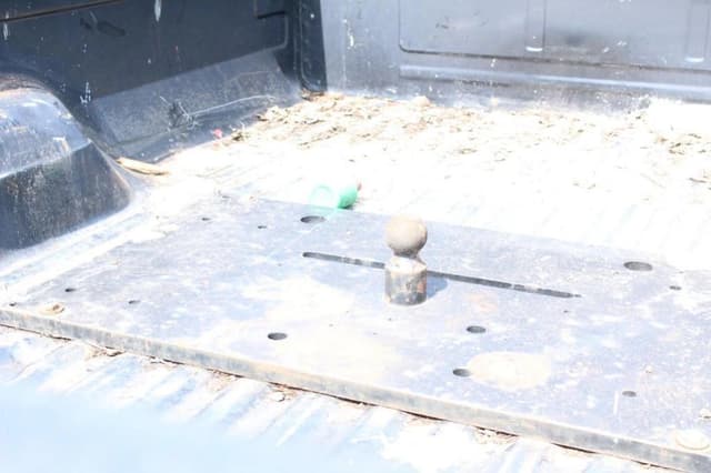 Image of Ford F-250 equipment image 3
