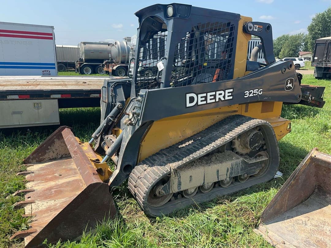 Image of John Deere 325G Primary image