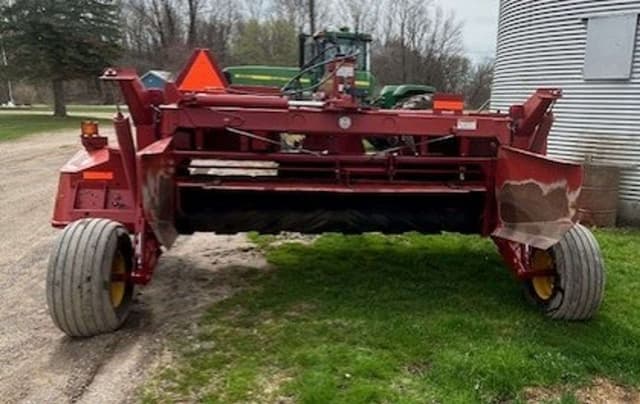 Image of New Holland H7460 equipment image 1
