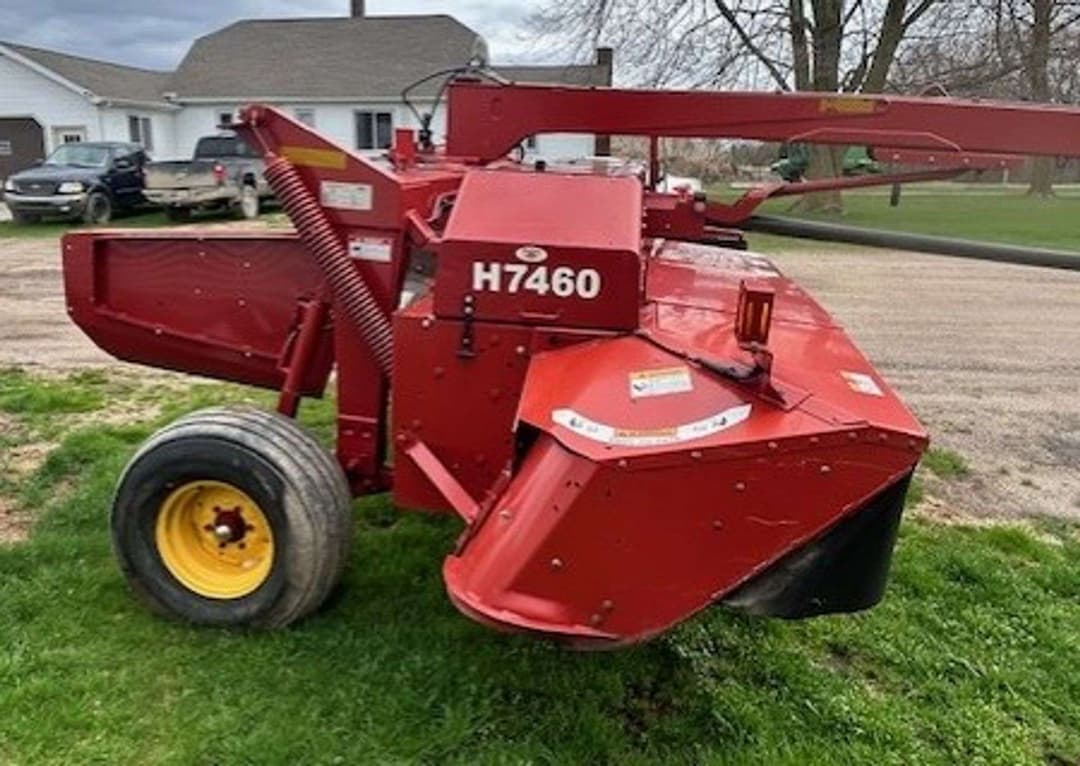 Image of New Holland H7460 Primary image