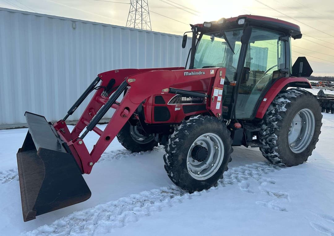 Image of Mahindra 7060 Primary image