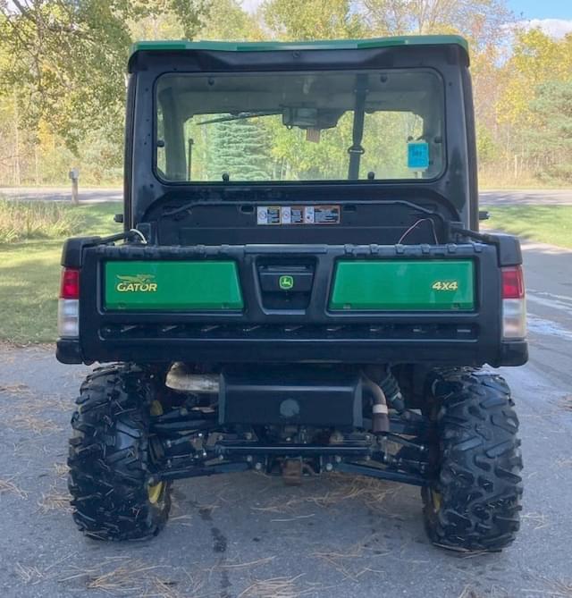 Image of John Deere XUV 835R equipment image 2