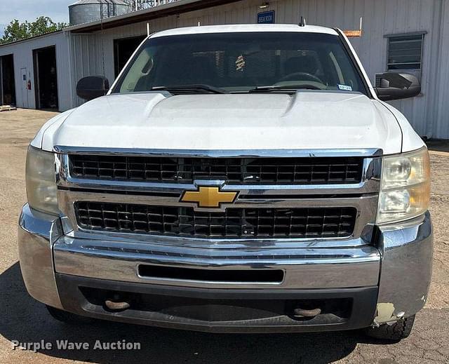 Image of Chevrolet 2500HD equipment image 1