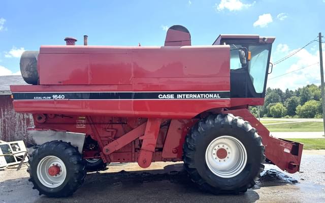 Image of Case IH 1640 equipment image 2