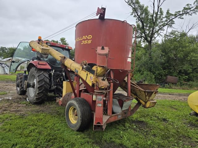 Image of New Holland 355 equipment image 4