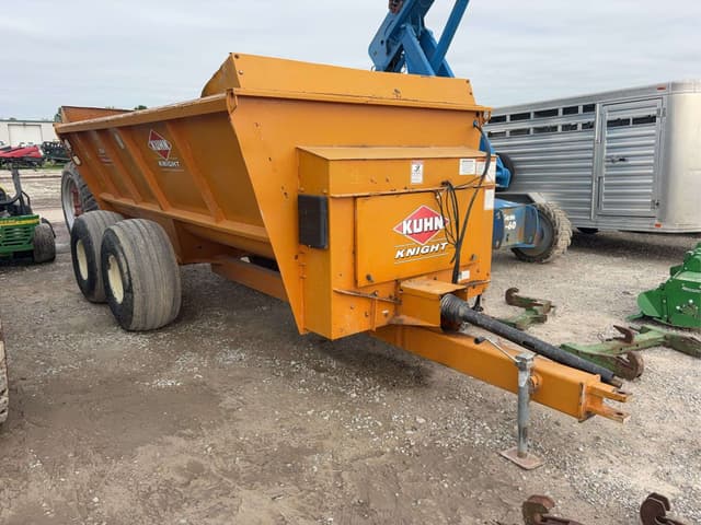 Image of Kuhn Knight 8124 equipment image 2