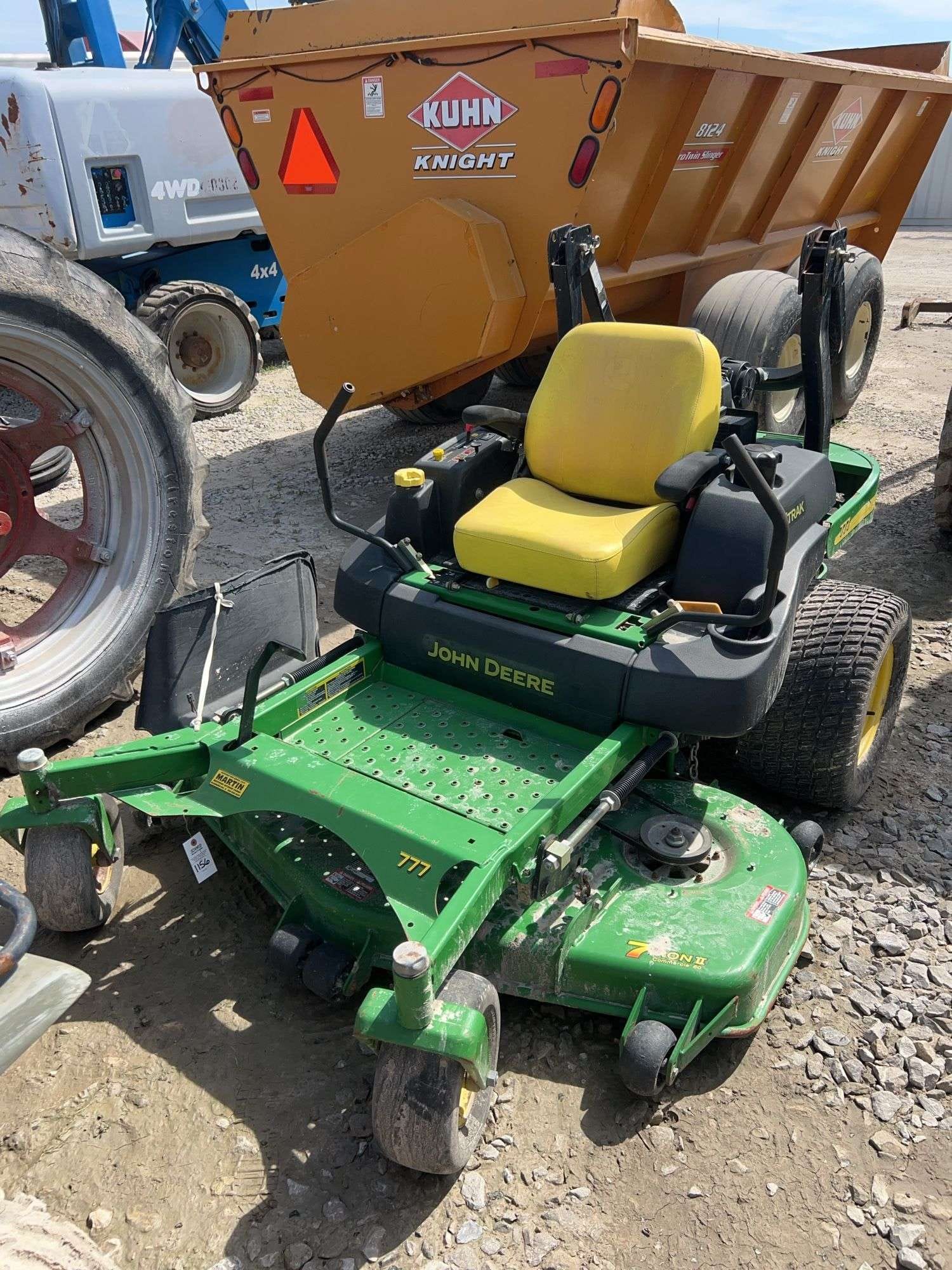 John Deere 777 Equipment Image0