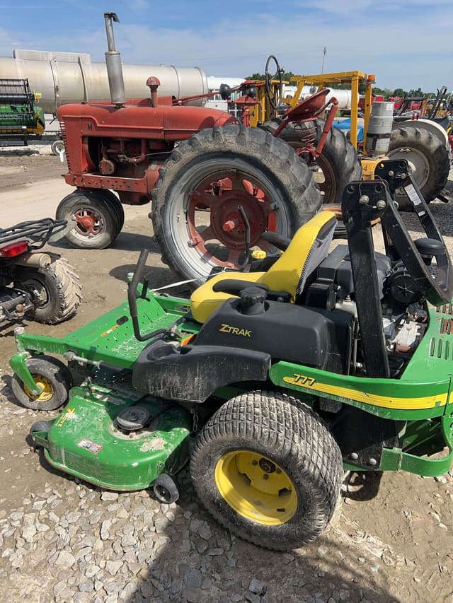 Image of John Deere 777 equipment image 4