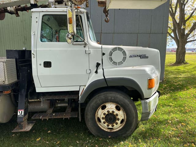 Image of Ford Aeromax L9000 equipment image 4