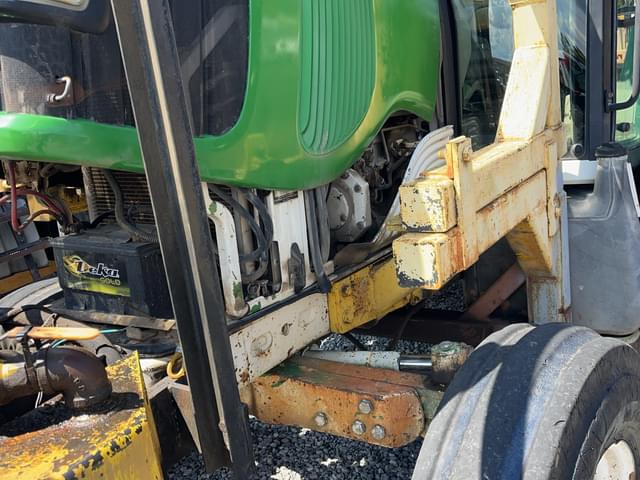 Image of John Deere 6220 equipment image 4