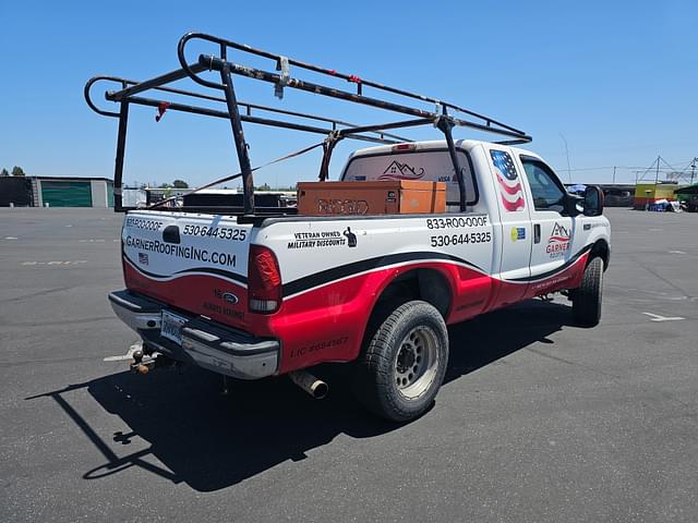 Image of Ford F-250 equipment image 2