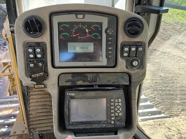 Thumbnail image Caterpillar D6T XL 10