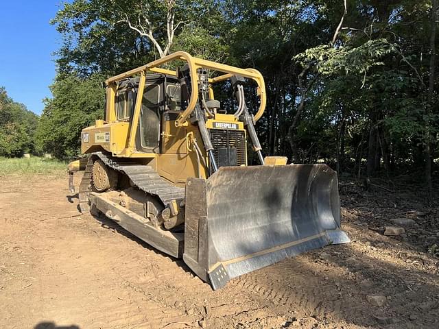 Thumbnail image Caterpillar D6T XL 1