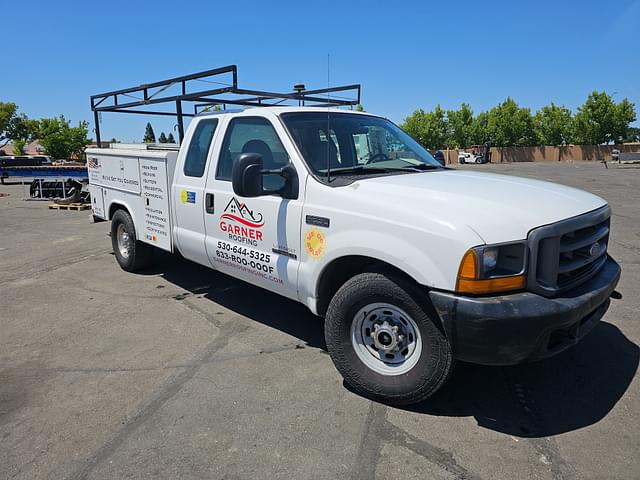 Image of Ford F-250 equipment image 3