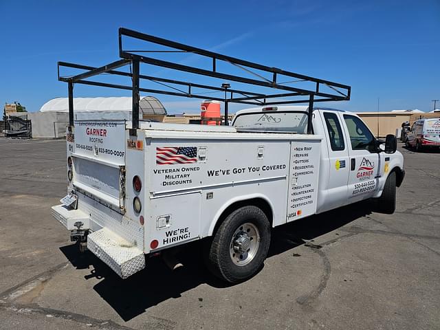 Image of Ford F-250 equipment image 2