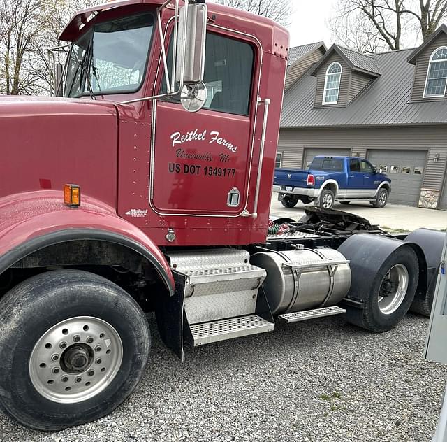Image of Kenworth T800 equipment image 1