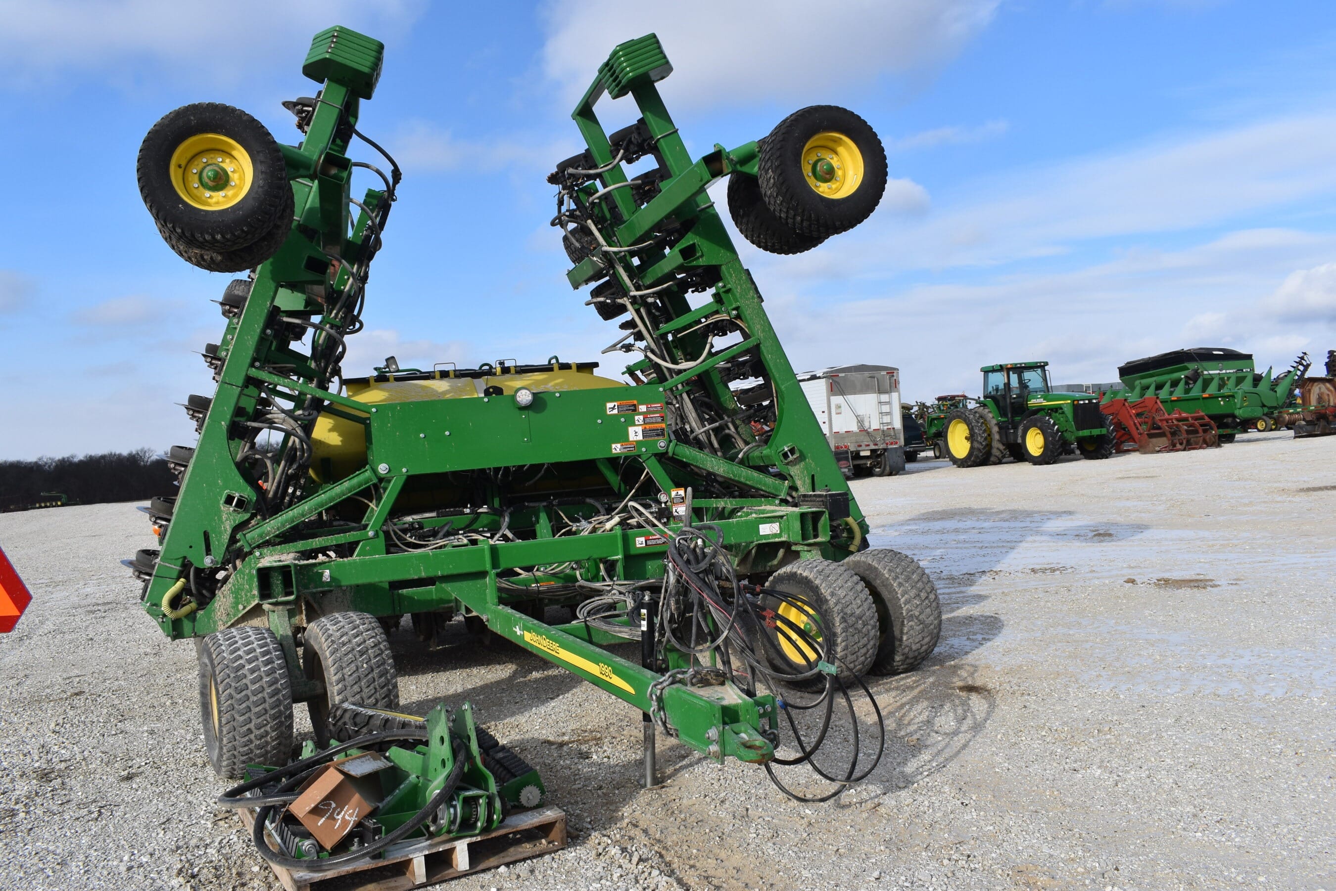 2018 John Deere 1990 Equipment Image0