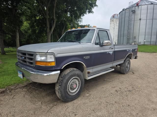 Image of Ford F-250 equipment image 1