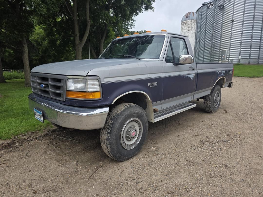 Image of Ford F-250 Primary image