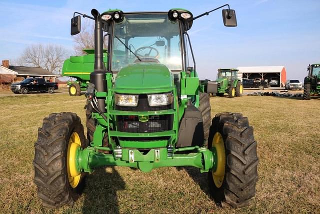 Image of John Deere 5095M equipment image 2