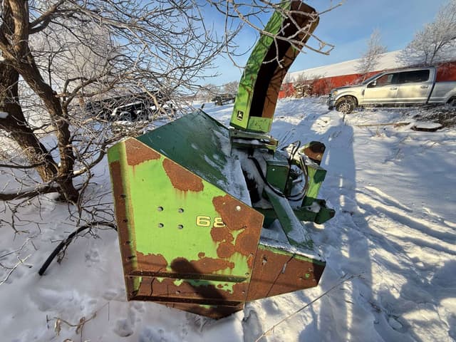 Image of John Deere 686 equipment image 4