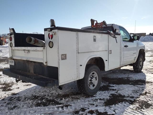 Image of Chevrolet 2500HD equipment image 4