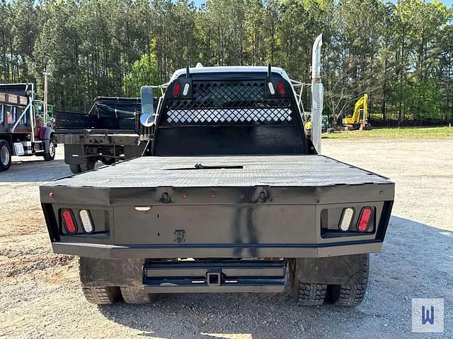 Image of Ford F-750 equipment image 4