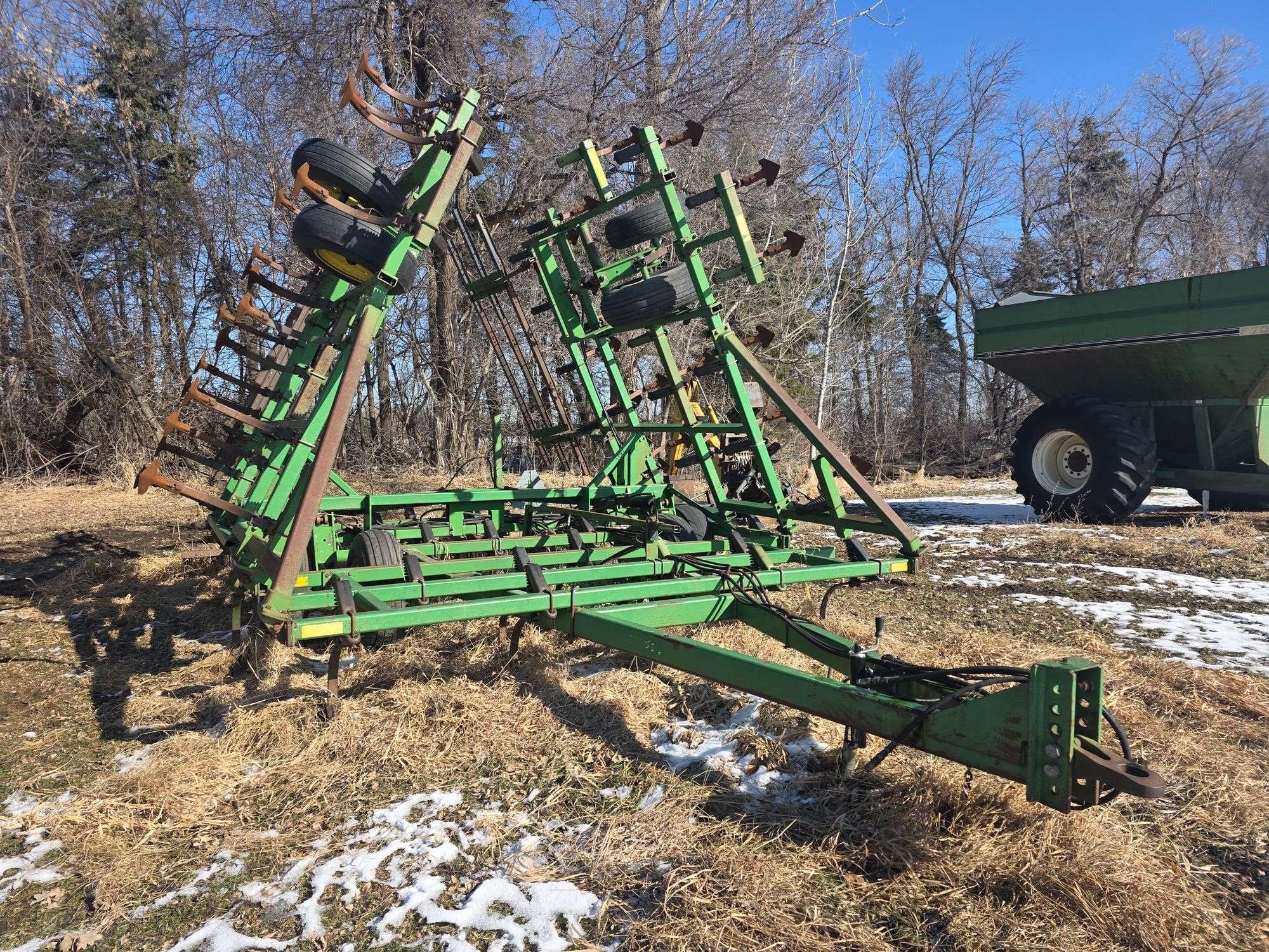 John Deere 960 Equipment Image0