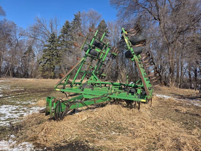 Image of John Deere 960 equipment image 3