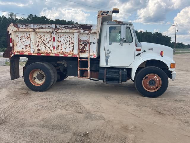 Image of International 4700 equipment image 3