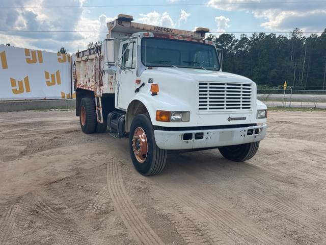 Image of International 4700 equipment image 2