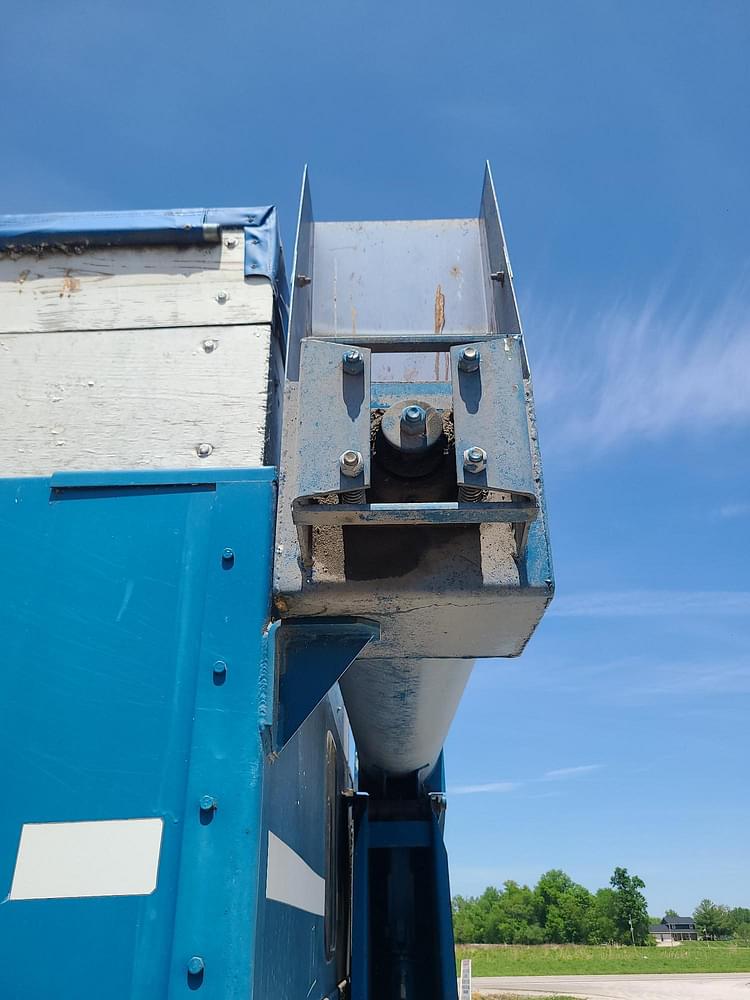 Main image Kinze 440 12
