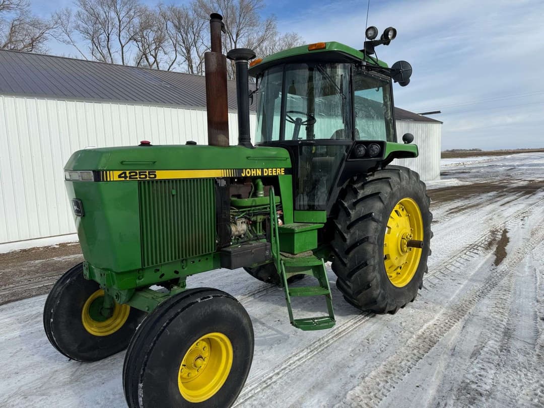 Image of John Deere 4255 Primary image