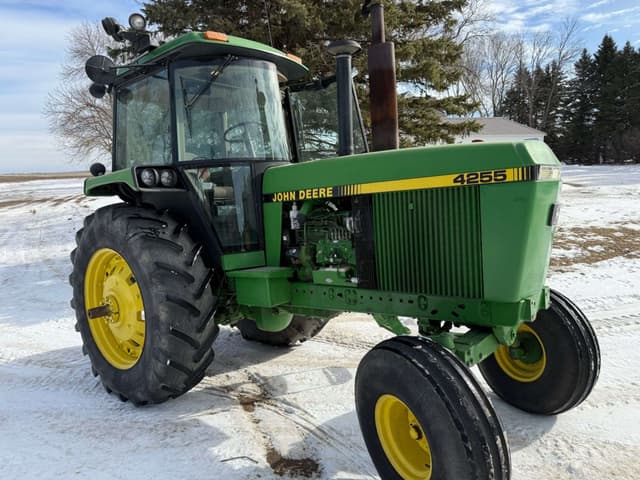 Image of John Deere 4255 equipment image 1