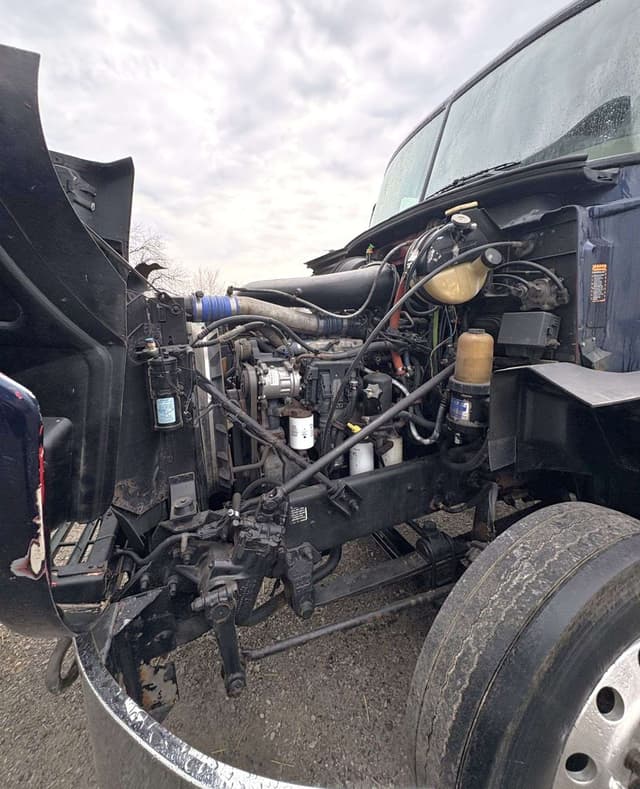 Image of Mack CH613 equipment image 3