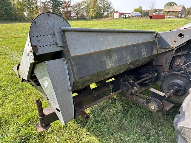 Image of Gleaner A630 equipment image 4