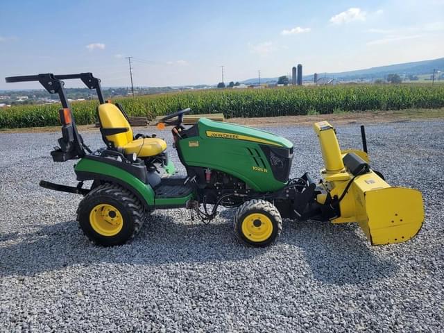 Image of John Deere 1025R equipment image 2