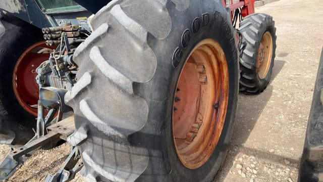 Image of Kubota M9000 equipment image 3