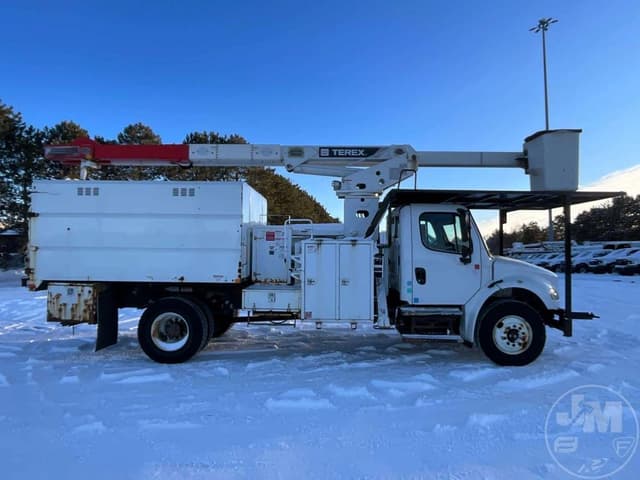 Image of Freightliner M2 equipment image 3