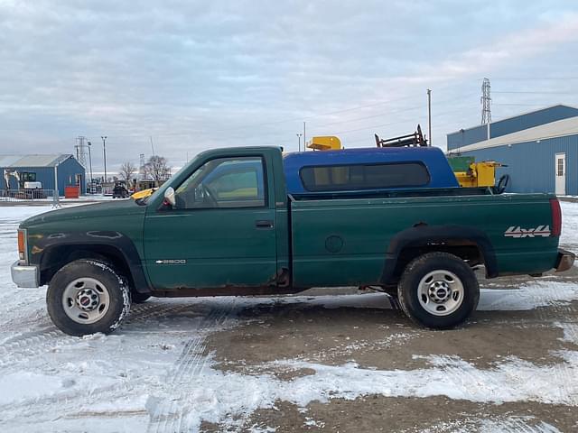 Image of Chevrolet Cheyenne equipment image 3