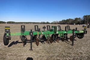 Unverferth Zone-Builder 132 Image