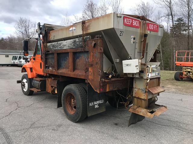 Image of International 7400 equipment image 2