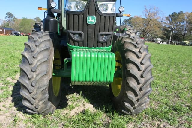 Image of John Deere 6175R equipment image 4