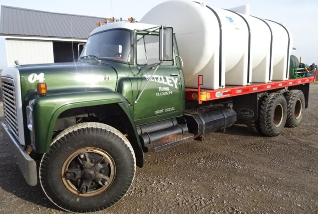 Main image International Loadstar 1800