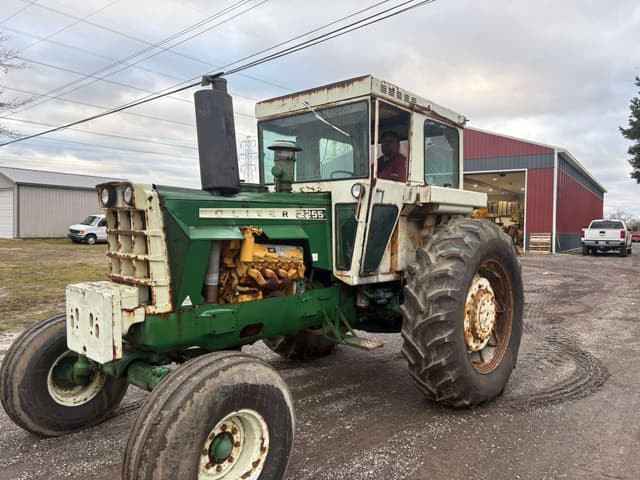 Image of Oliver 2255 equipment image 2