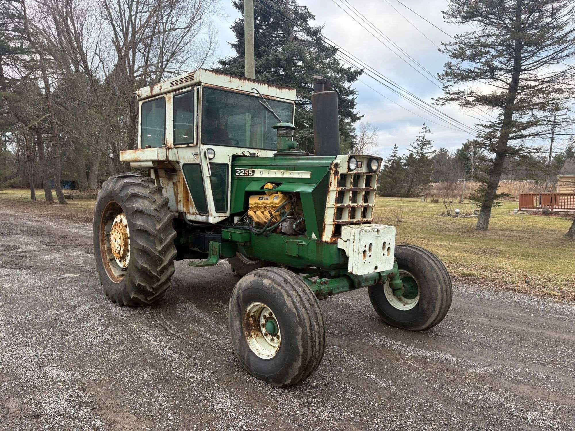 Oliver 2255 Equipment Image0