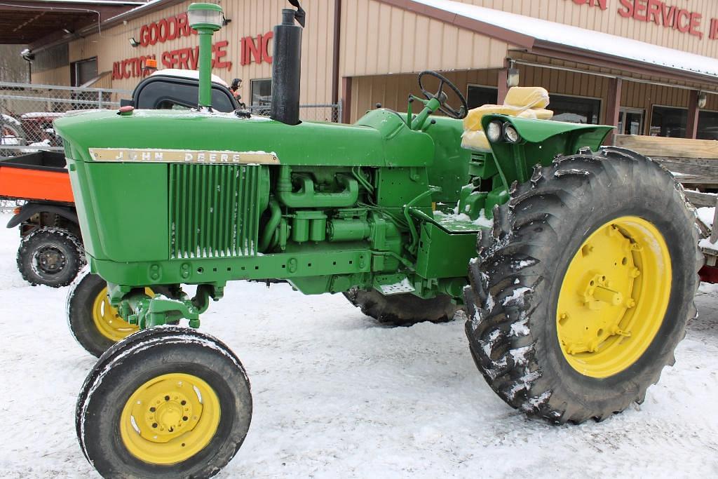 Image of John Deere 3020 Primary image