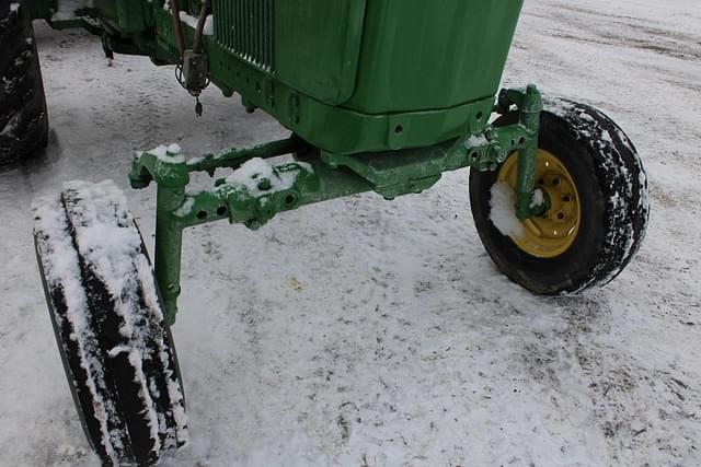 Image of John Deere 3020 equipment image 3